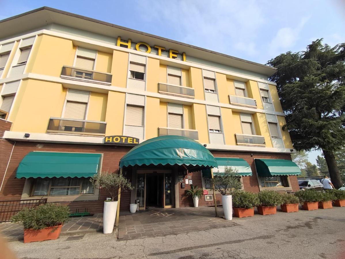 Hotel Industria Brescia Luaran gambar